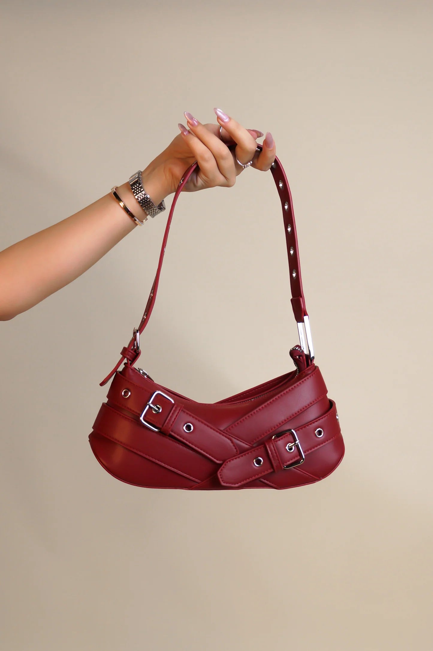 Scrap To Buckle Red / Black